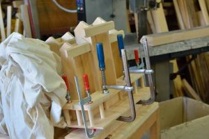 厚屋根違い三社宮の組立