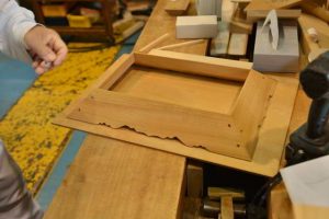 ケヤキの神額の加工組立