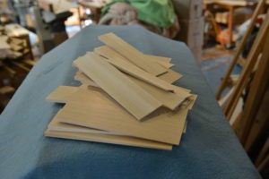 桧の箸製作