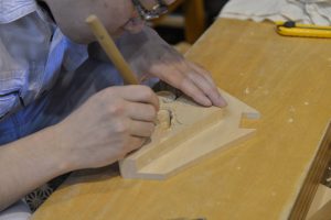 稲荷宮の懸魚彫刻