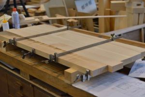 彫刻付棚板の接ぎ