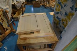 6尺型御霊舎の建具製作