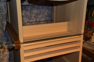 5尺型御霊舎の立ち上がり板取付